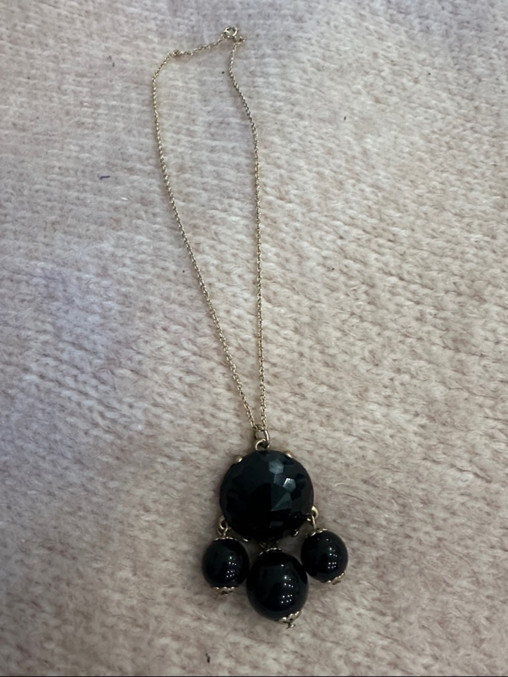 Elegant Black Faceted Pendant Necklace - Women Jewelry